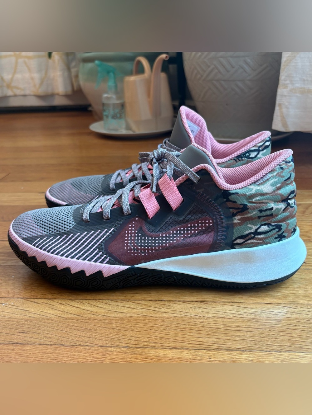 Brand new never worn men’s Nike Kyrie Flytrap 5.  Size 9.5.  In pink & camo
